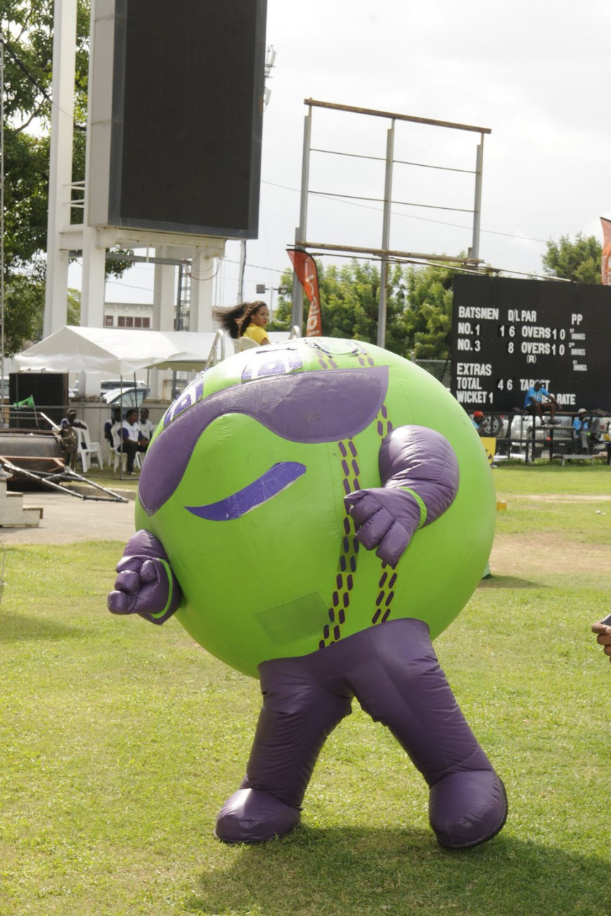 the-30-worst-sports-mascots-12-1556695383-opmH-column-width-inline.jpg