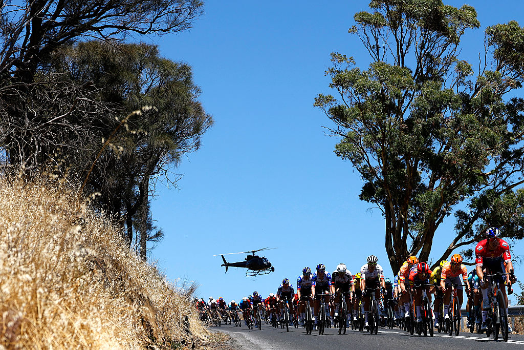 Extreme fire danger rating leads to shortening of stage 4 of the Tour Down Under, Willunga Hill removed