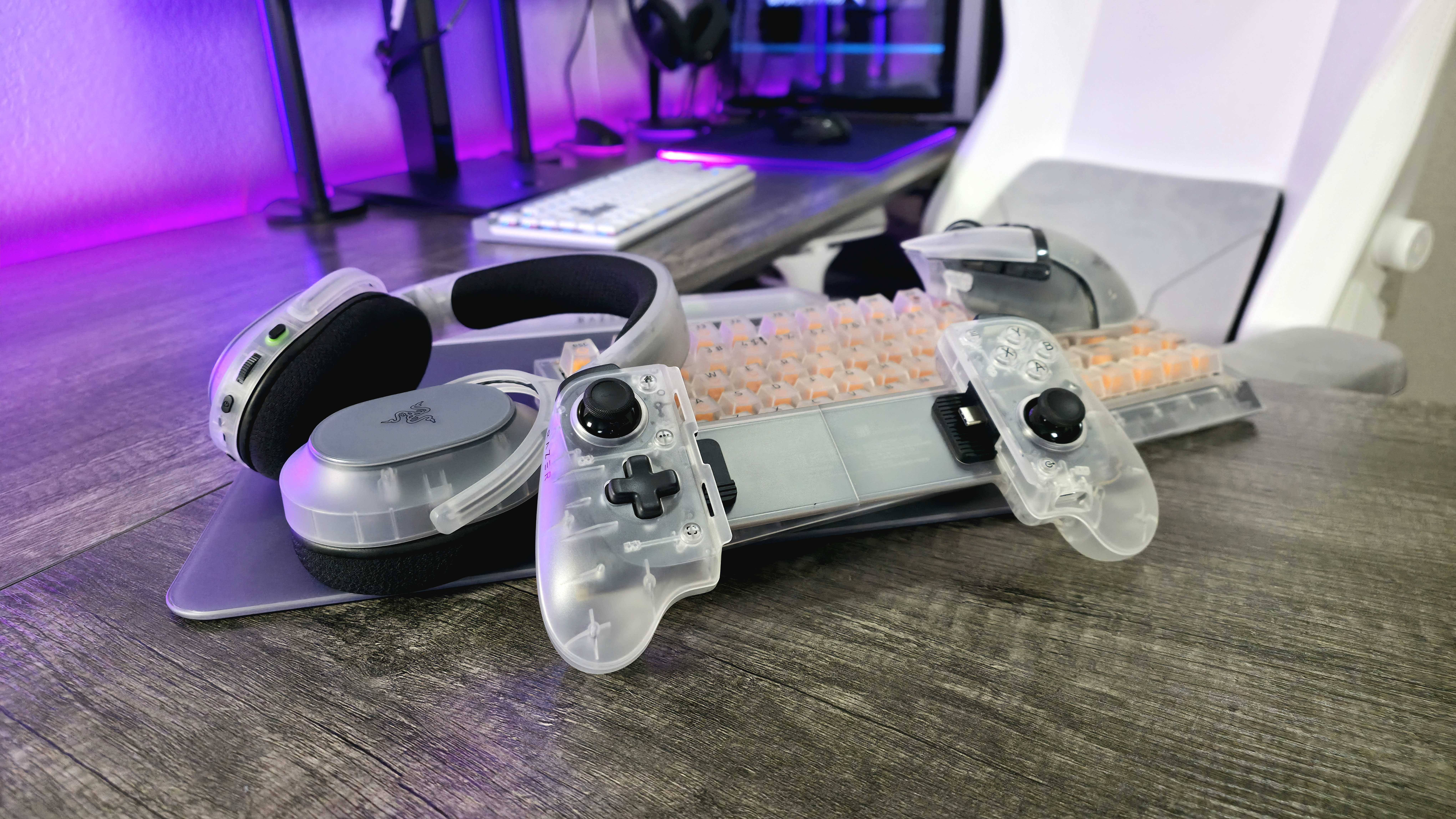 Image of the Razer Phantom White Collection.