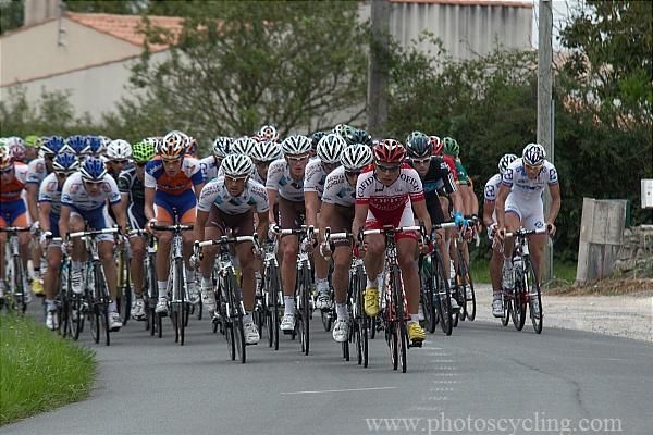 AG2R and Cofidis riders lead