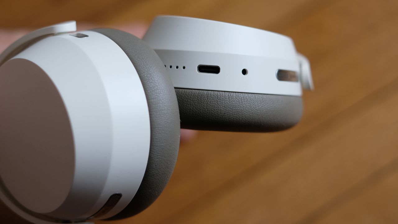 Photograph of Sennheiser Momentum 5 headphones