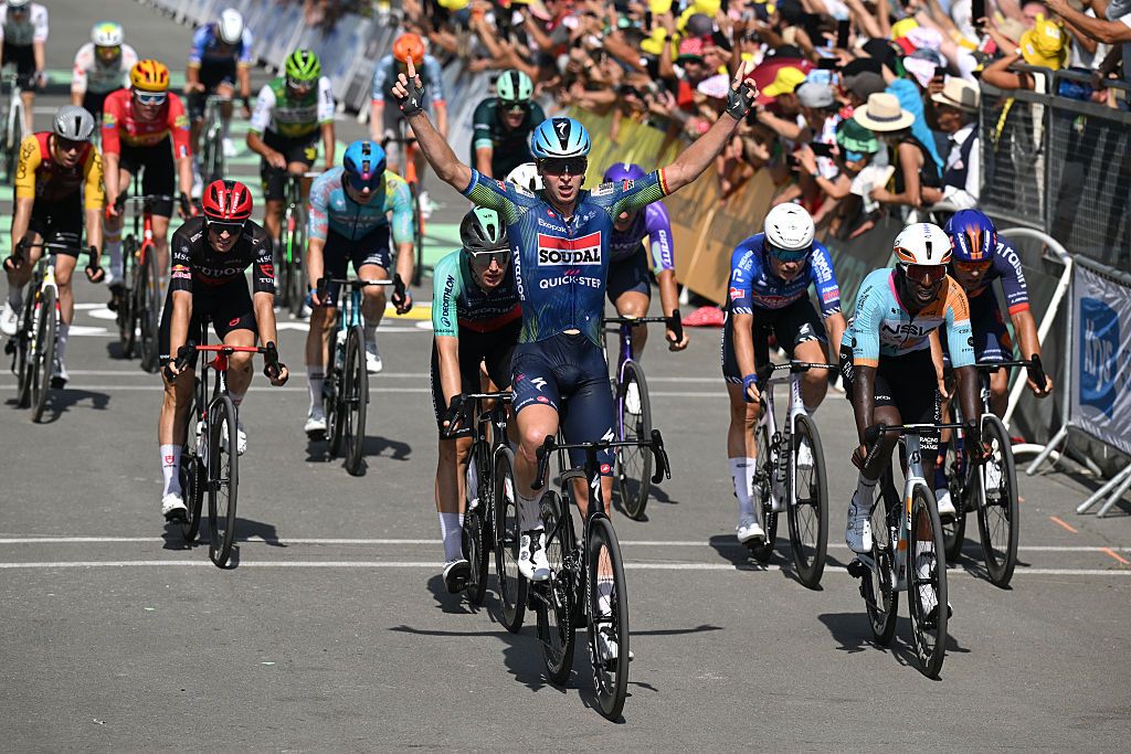 As it happened: Another bunch sprint decides stage 8 of the 2026
