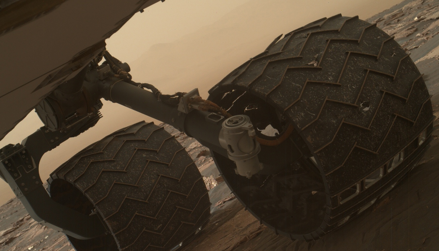 Breaks in Mars Rover Curiosity&#039;s Wheel