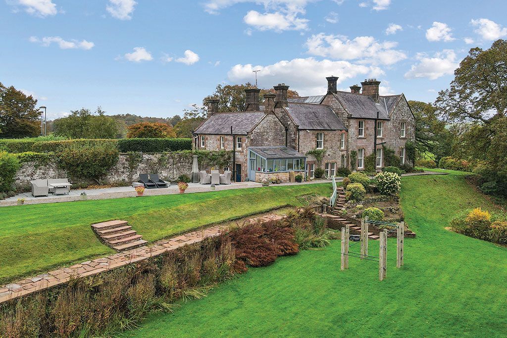 House for sale with fishing rights: Waterside House, Dalton, Lockerbie, Dumfries &amp; Galloway.