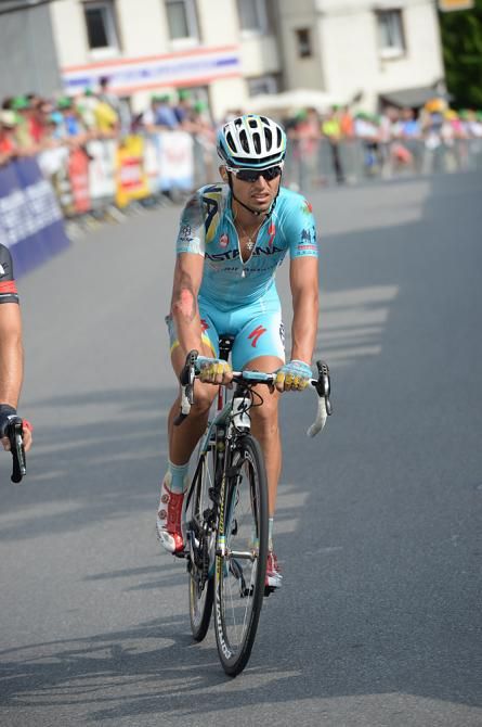 Valerio Agnoli (Astana Pro Team) crashed on a tricky descent during stage 3Niki