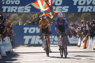 Mathieu van der Poel overcomes Wout van Aert to win Benidorm Cyclocross World Cup