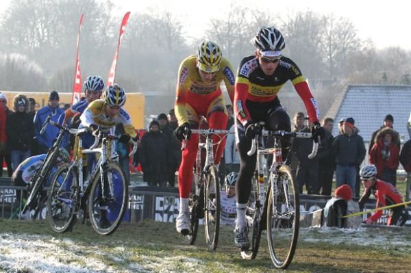 Belgian U23 champion Jim Aernouts (BKCP - Powerplus) on the front.
