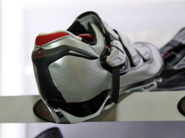 The T-shaped add-on on the back of Shimano's top-end SH-M315 shoe aims to more securely lock in your heel.