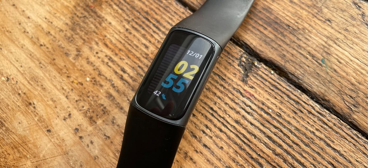 Fitbit Charge 5