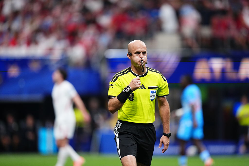 ATLANTA, USA - JULY 1: Referee Adham Makhadmeh officiates the 2026 FIFA World Cup Round of 32 match between England and DR Congo at Mercedes-Benz Stadium (Atlanta Stadium) in Atlanta, Georgia, United States on July 1, 2026. (Photo by Jose Hernandez/Anadolu via Getty Images)
