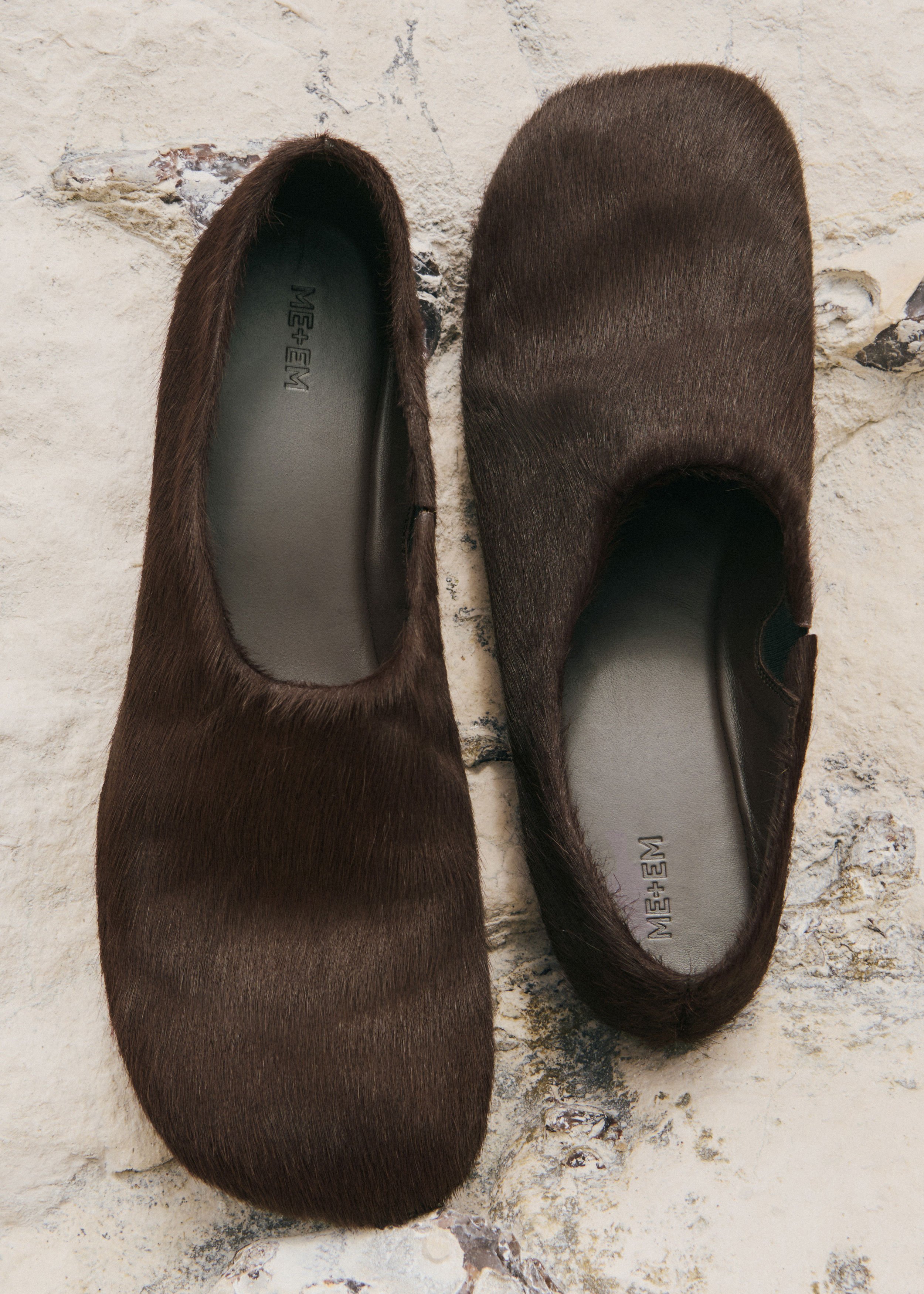 Asymmetric Slipper