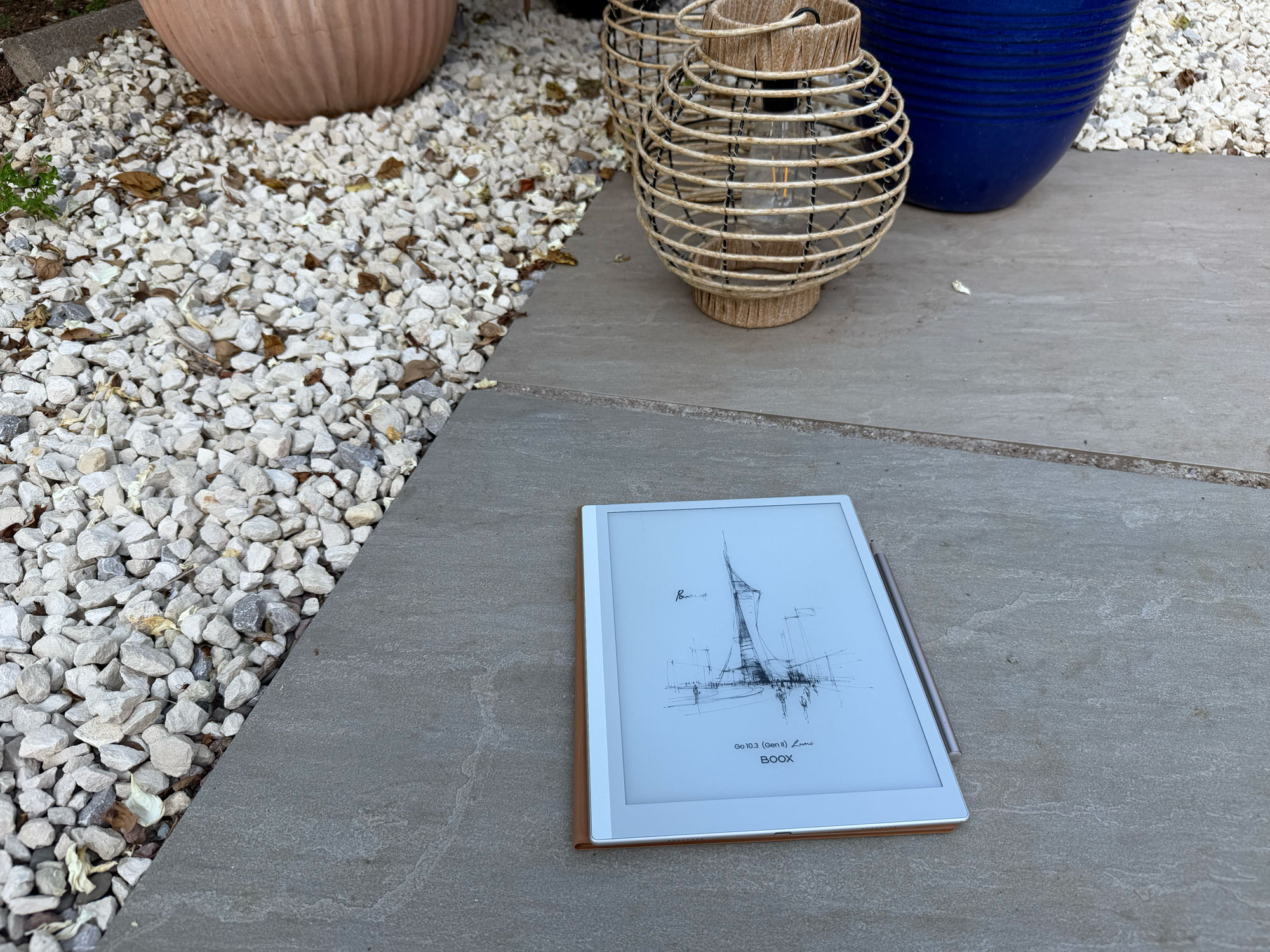 Boox Go Lumi 10.3 outside on the patio