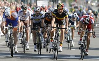 Boonen triumphs in Paris-Bruxelles