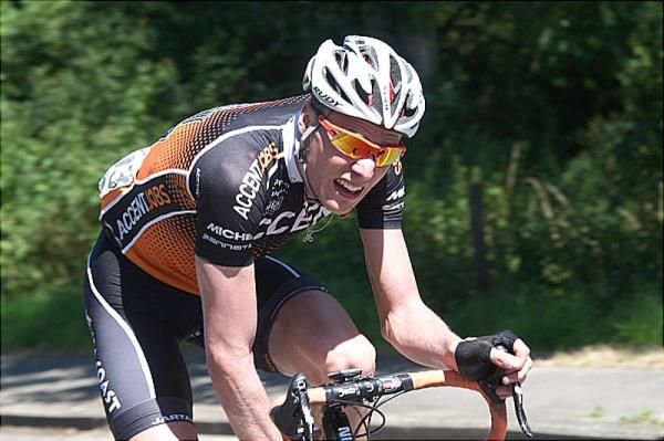 Kevin Van Melsen (Accent Jobs - Willems Veranda's) tries to join the break