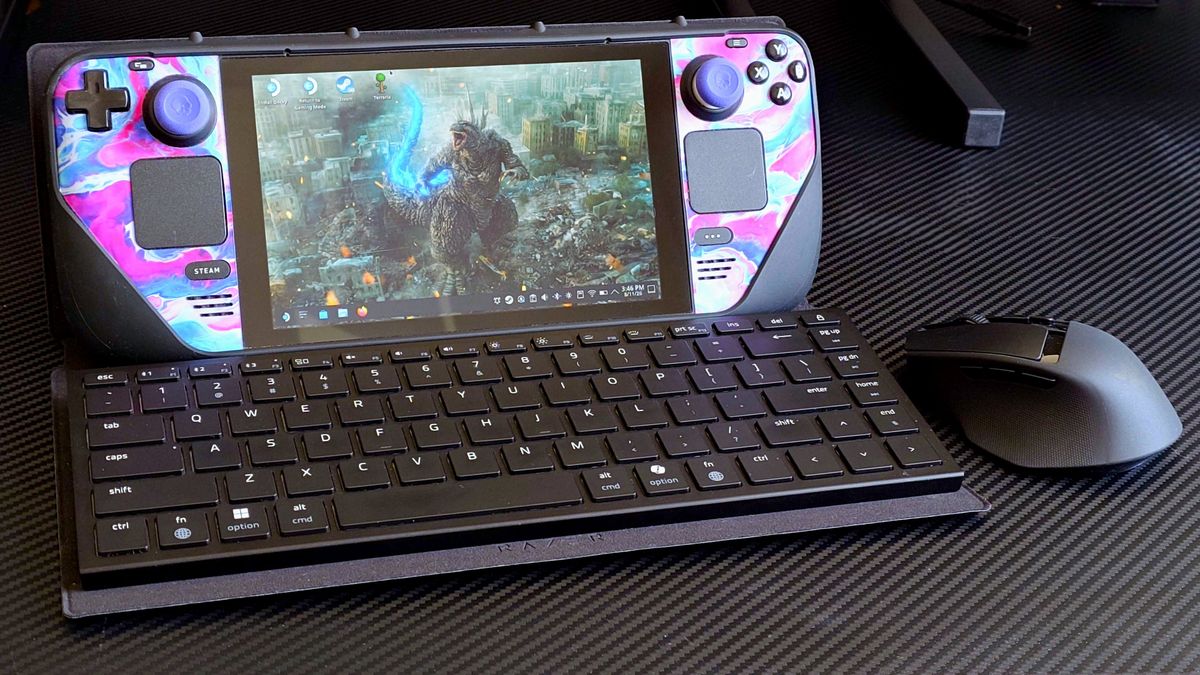 The Razer Travel Case Folio with Razer Joro Keyboard and a Steam Deck