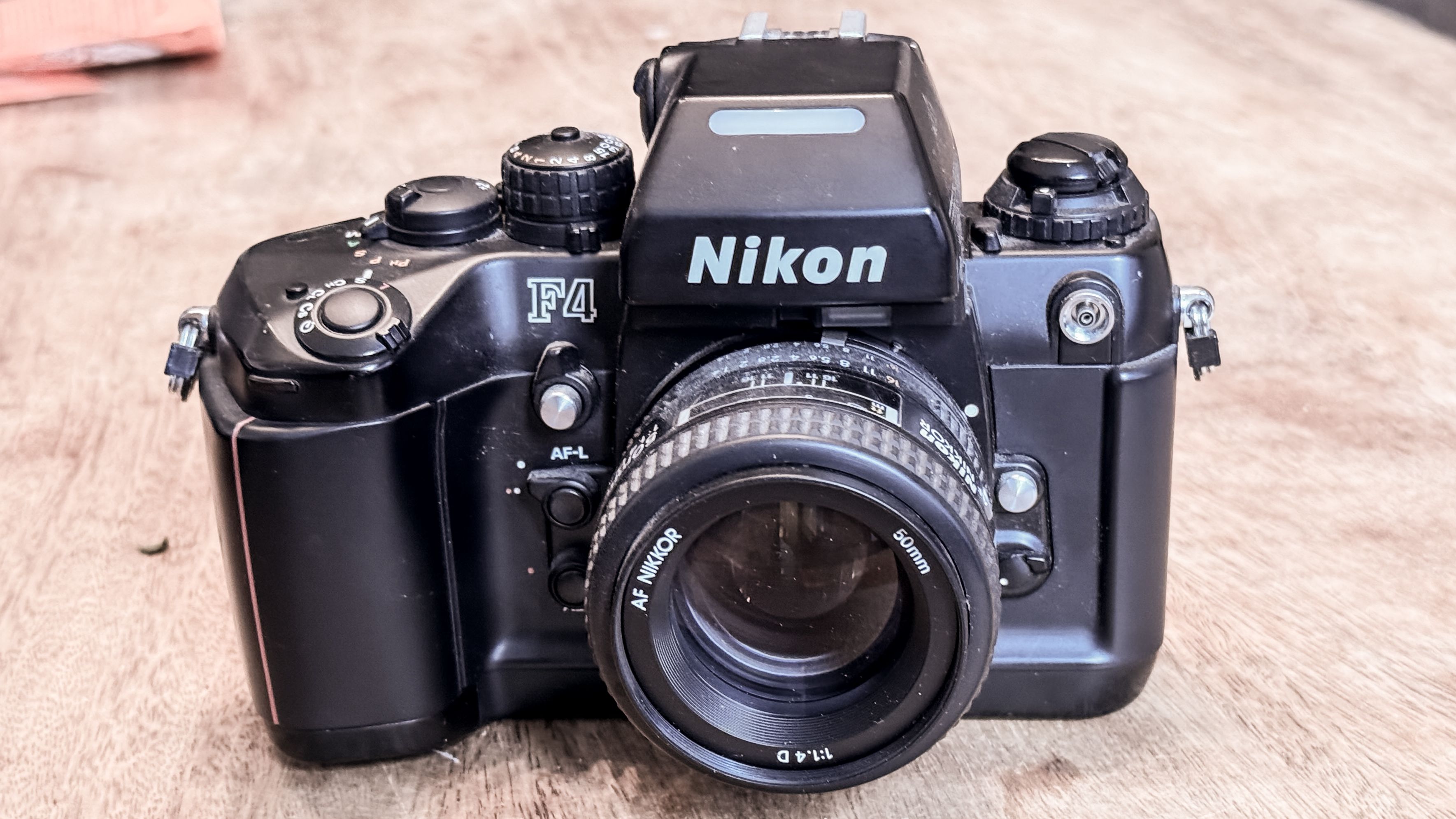 Nikon F4
