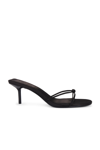 J87jYZNVFpqokWyHUYUPh3-320-80 أفضل 33 صندل من Shopbop و Zara و Resolve