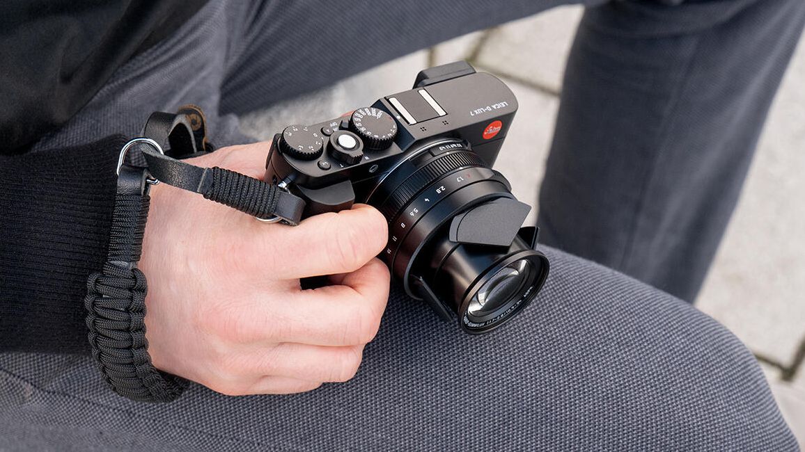 Leica debuts $1,549 street camera kit with quick-fire 'flower