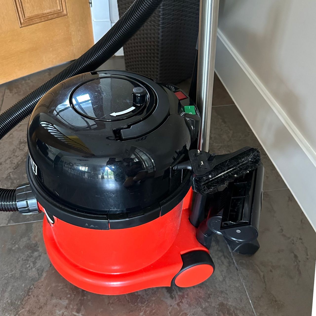 Henry XL Plus vacuum cleaner testing and review process