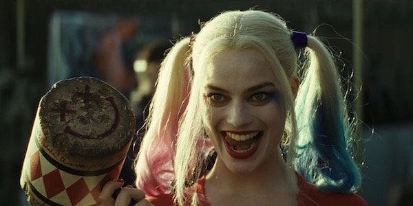 Harley with her hammer in Suicide Squad