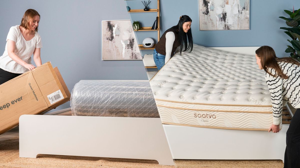 A woman unboxes a mattress in a box, the rolled mattress is placed on a bed frame in its packaging (left), two women set up a traditional mattress delivered flat on a bed frame.