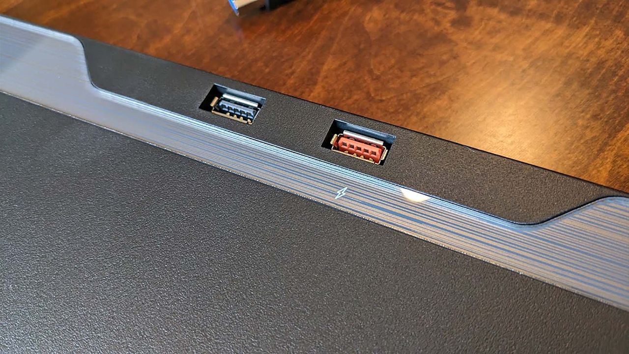 NerdyTec Couchmaster Cycon2 USB ports.
