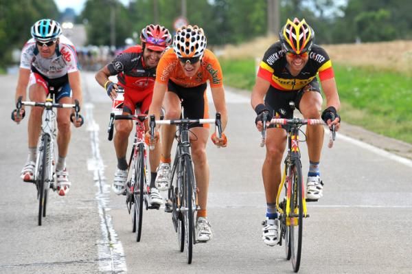 Stijn Devolder, Romain Sicard, Tiago Machado and Mario Aerts made up the late-race breakaway.