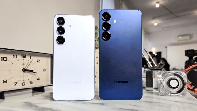 Samsung Galaxy S25 vs S25 Plus hands-on review.