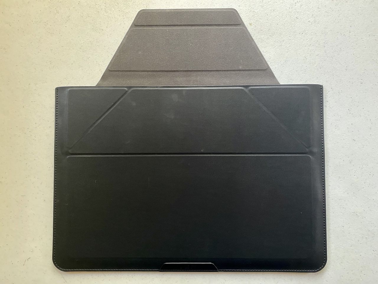 Moft Carry Sleeve Front Open Hero