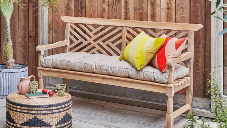 wooden garden bench ideas for a small patio area