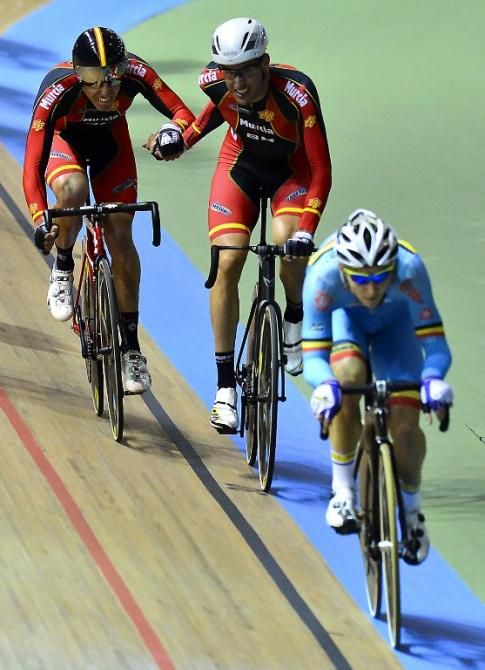 David Muntaner and Albert Torres (L) compete to win gold medal in the Men's Madison