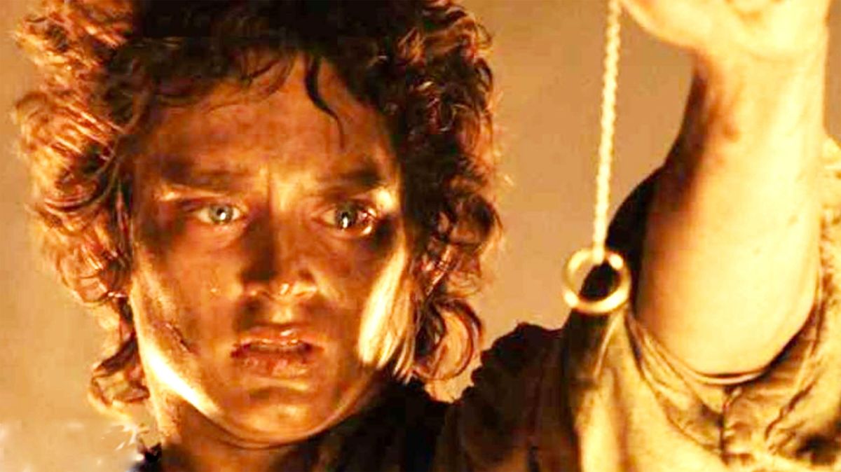 Elijah Wood in Lord of the Rings: Return of the King