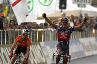 Philippe Gilbert (Silence-Lotto) out-sprinted Samuel Sanchez (Euskaltel-Euskadi) to take the biggest win of his carrer.