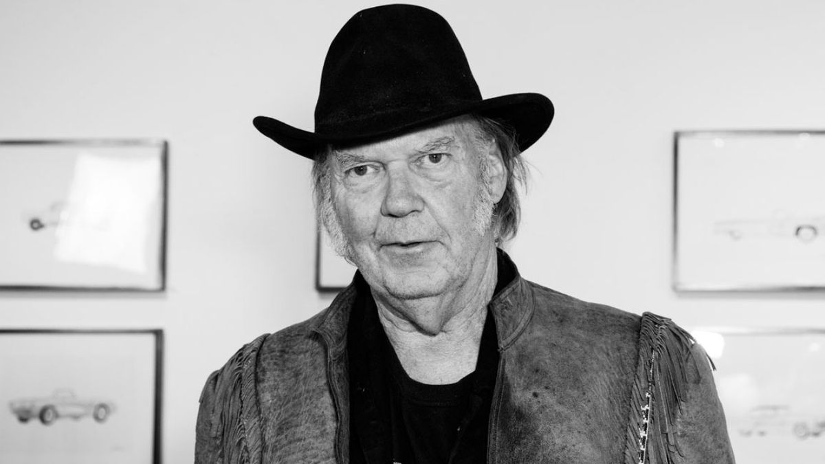 Neil Young: Vinyl is a fashion statement | Louder