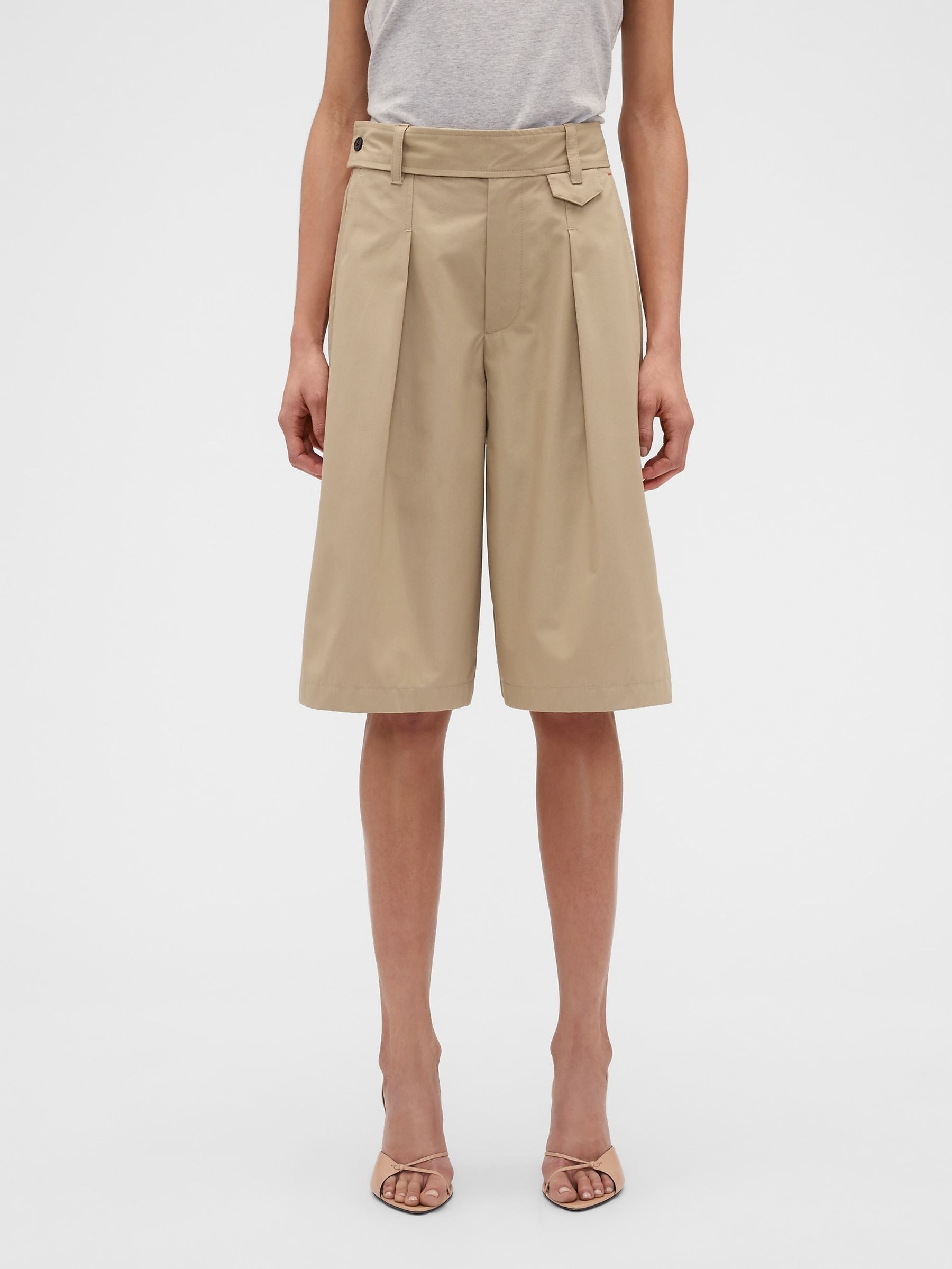 Gap X Victoria Beckham Beige High Waisted Pleated Shorts