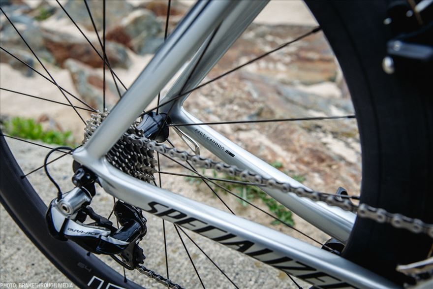 Fact Carbon (Functional Advanced Composite Technology) features in the Venge Vias frame
