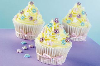 Rachel Allen's iced vanilla cupcakes