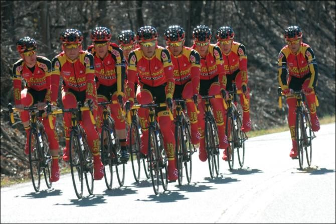 The 2013 5-Hour Energy/Kenda team
