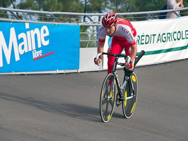 J&eacute;r&ocirc;me Lambert setting up for his timed 200m.