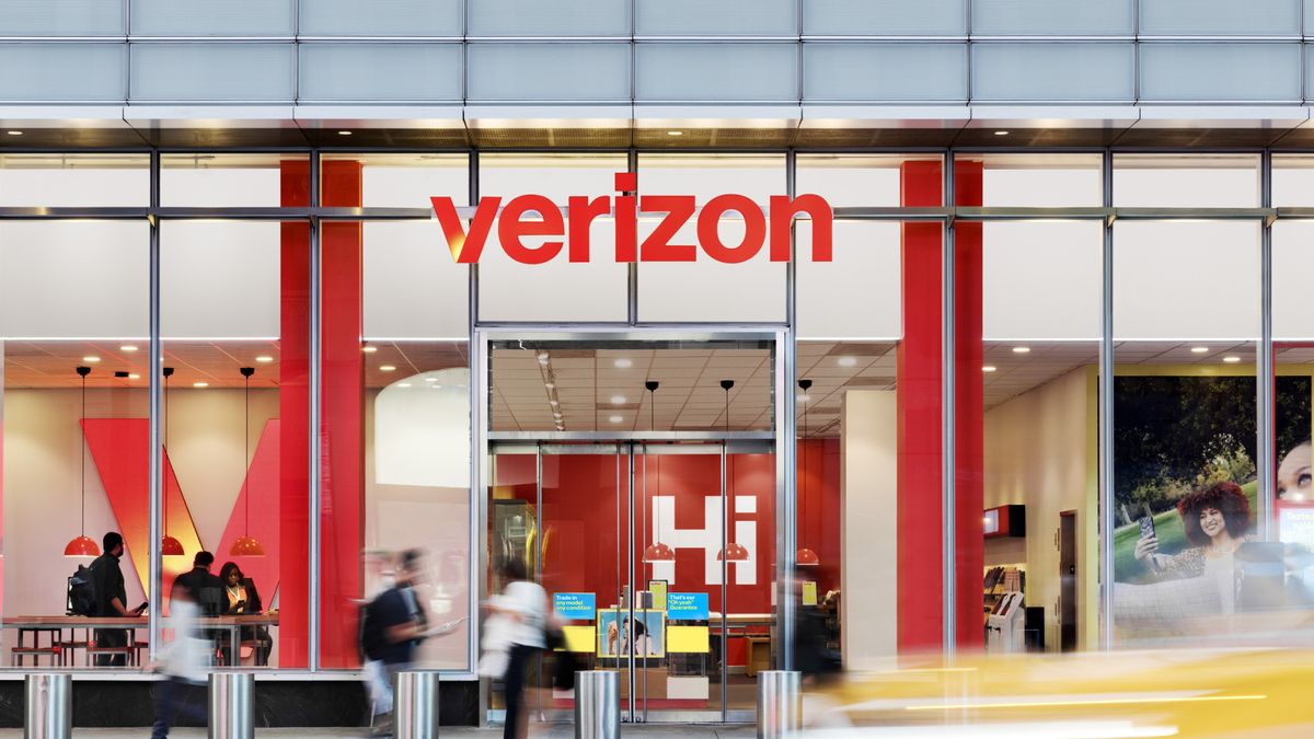 Verizon logo shown on storefront