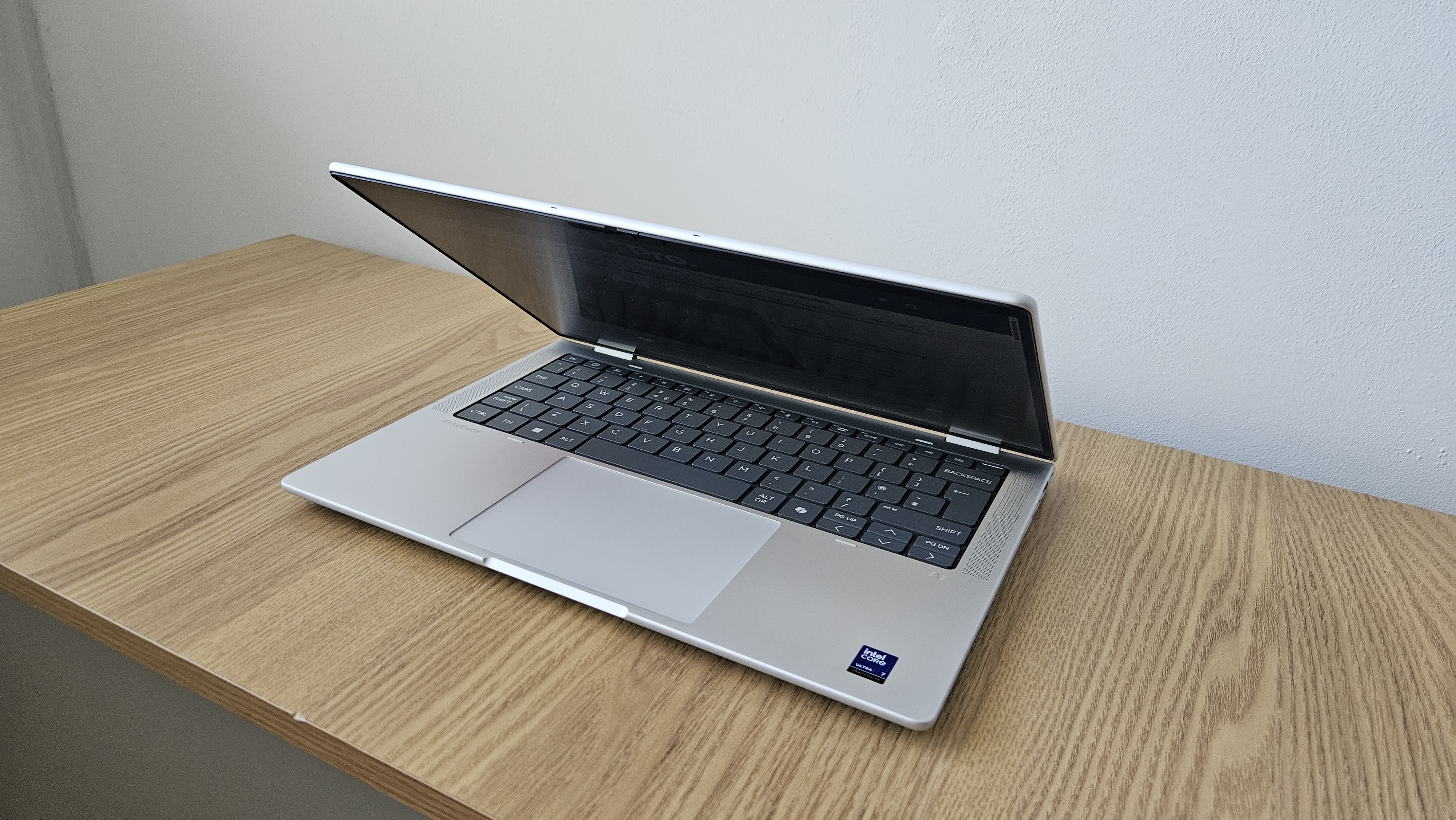 The HP ZBook XG1i on a desk