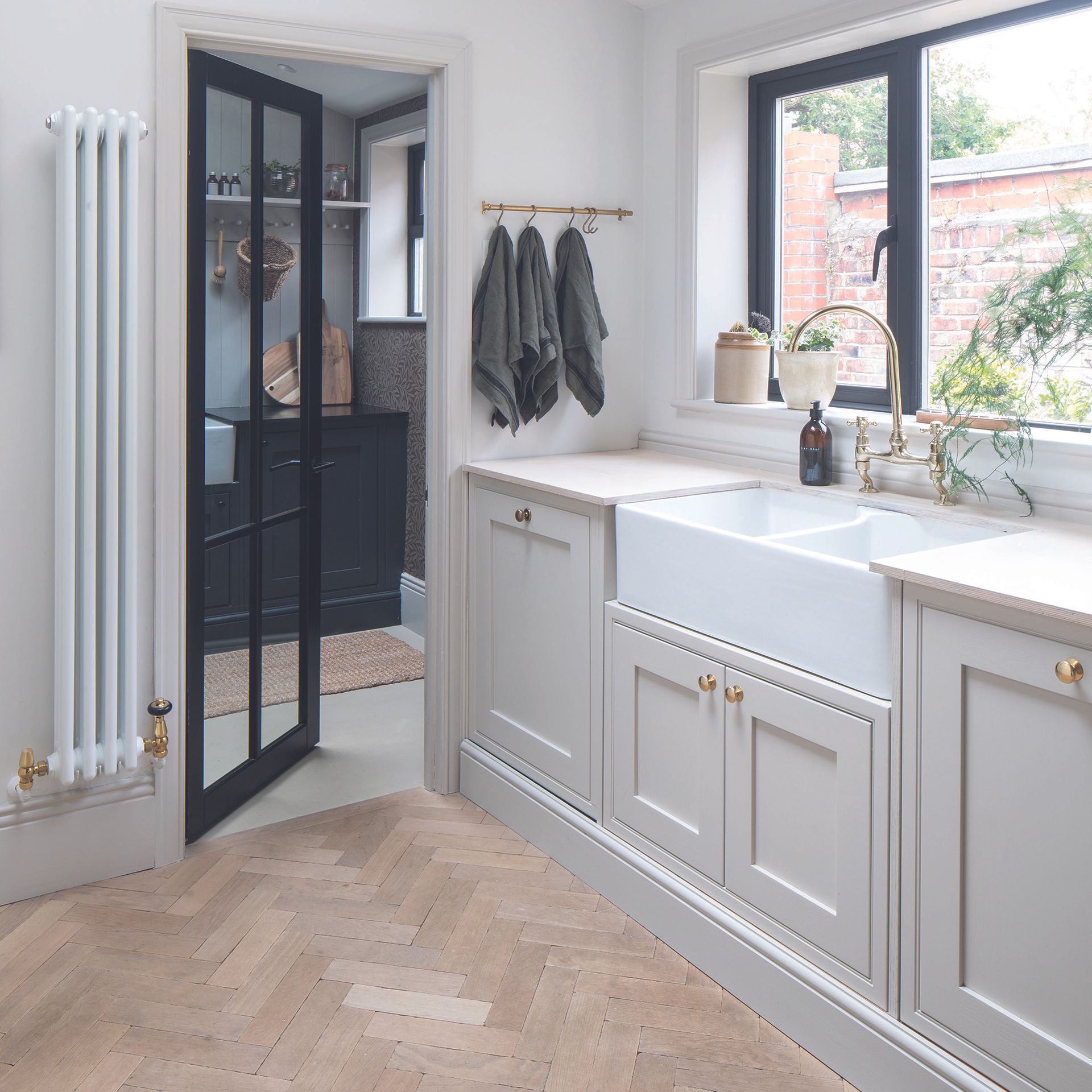 35 grey kitchen ideas for cabinets, worktops and walls | Ideal Home