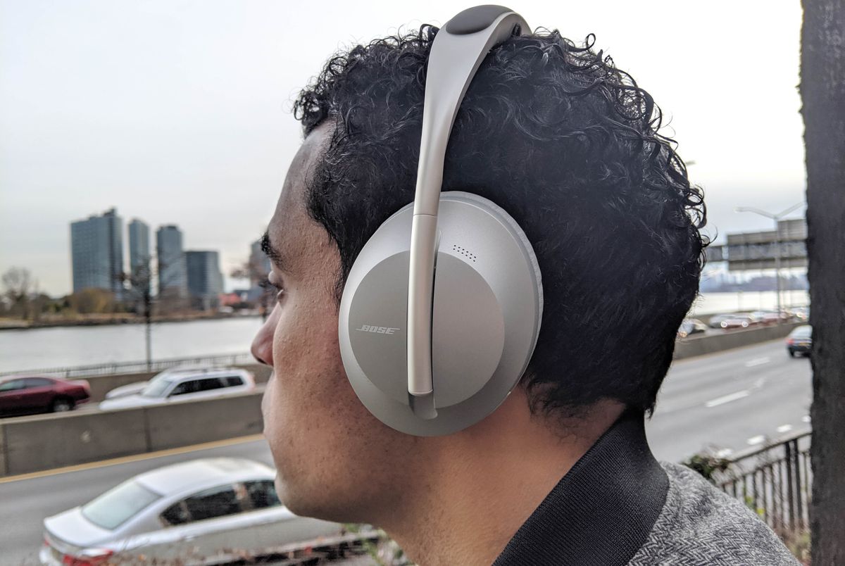 Bose 700 vs. Sony WH-1000xM3: Which Noise-Cancelling Headphones Are ...