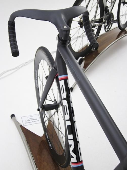 The integrated stem and bar combo on this Baum track drew attention.