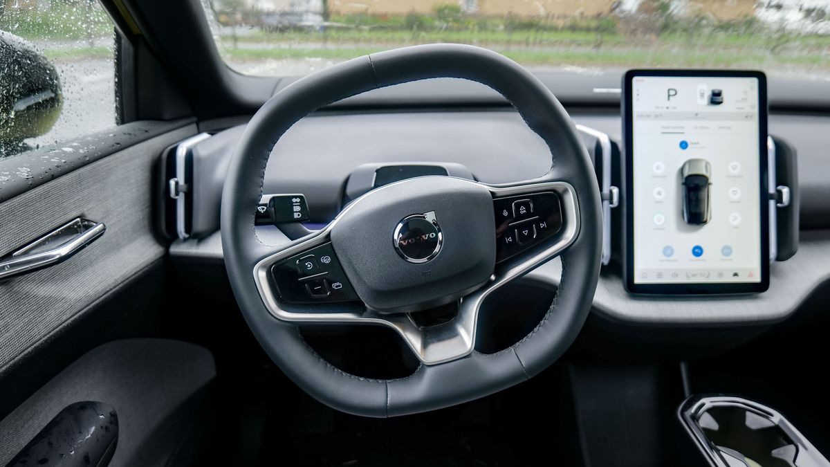 2025 Volvo EX30 test drive.