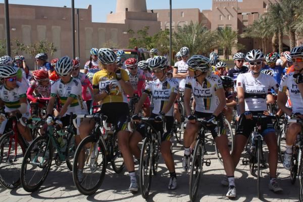Ellen Van Dijk and Evelyn Stevens (HTC-Highroad) share a joke on the startline in Al Dayeen.