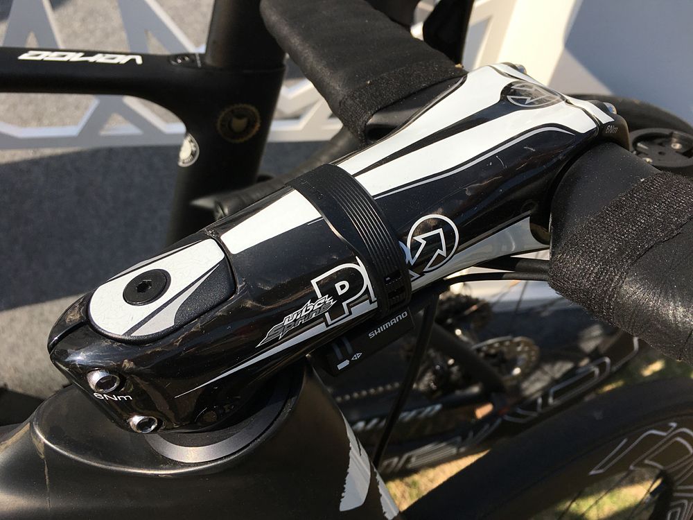 Quick-Step Floors lead out man Fabio Sabatini uses this chunky Pro carbon fibre stem on his bike