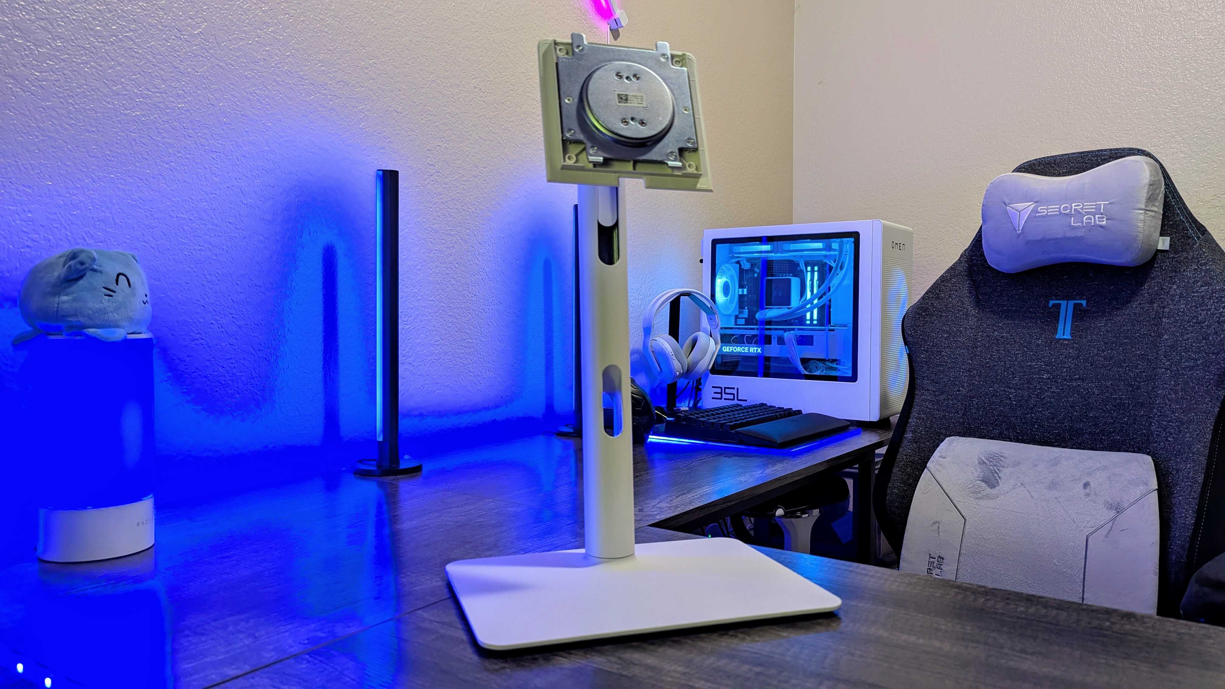 Image of the Dell 32 Plus 4K QD-OLED Monitor (S3225QC).