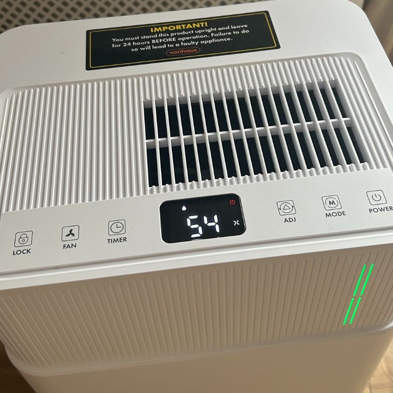 Vonhaus 20L Dehumidifier - LED screen and buttons