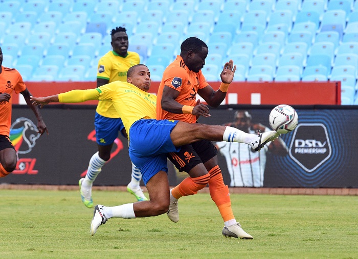 Gabadinho Mhango, Orlando Pirates, Rivaldo Coetzee, Mamelodi Sundowns